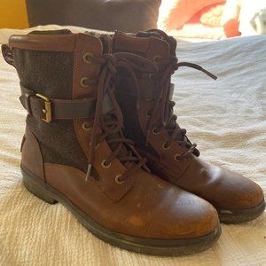 UGG Women's Kesey Boot - Size 8